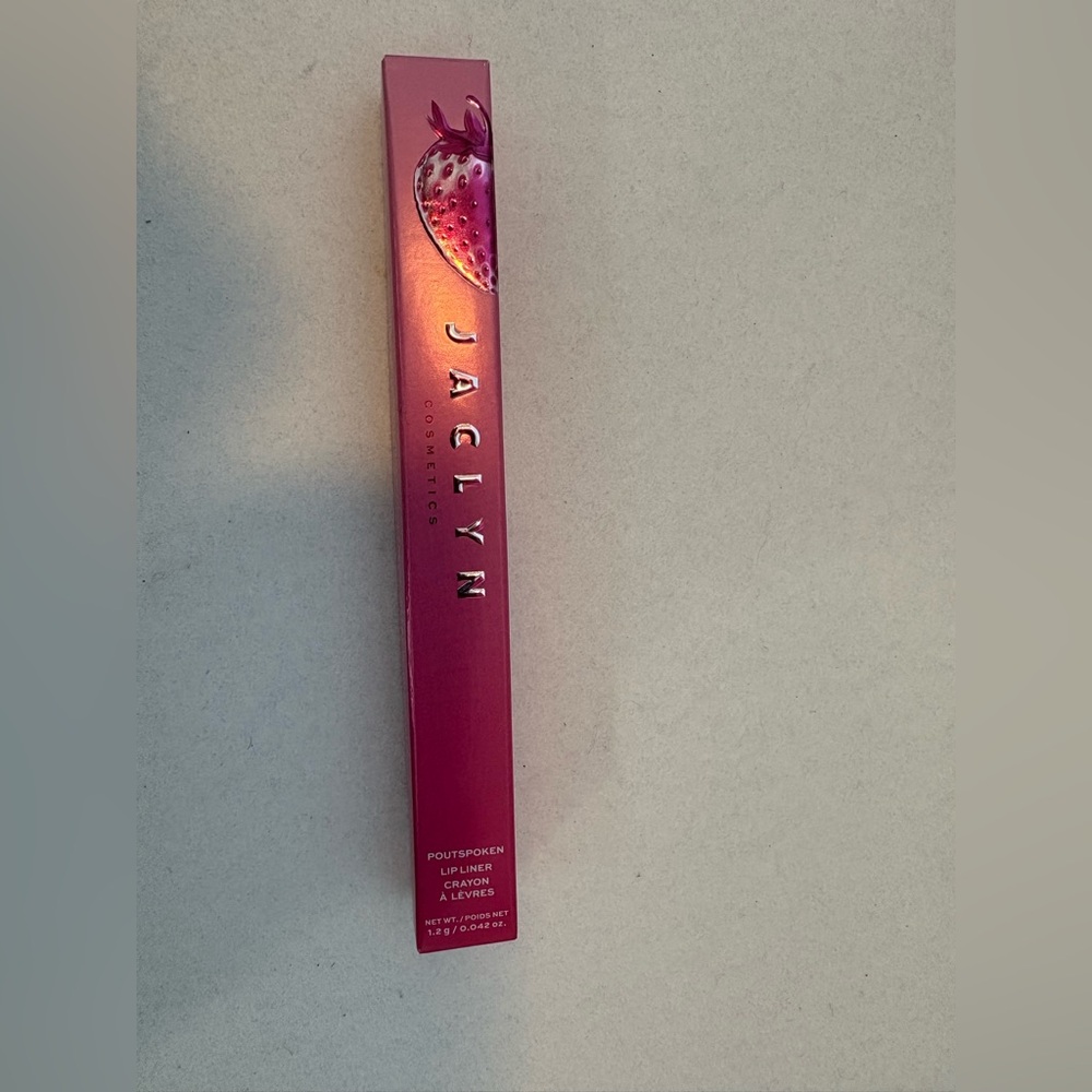 Poutspoken Lip Liner - Strawberry Cake